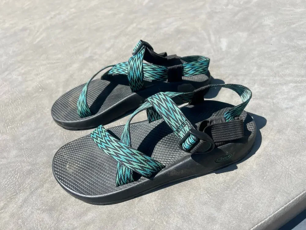 Men’s z1 classic Chaco sandals river water travel size 13 hiking blue & green